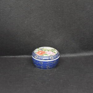 kutani, japan, japanese porcelain, trinket box, cobalt blue, gilt, peony, pill box, vintage
