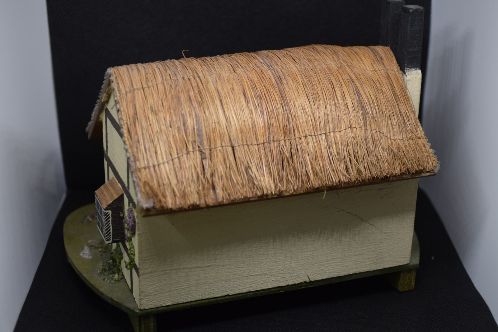 reuge music box, musical cottage, tudor house, elizabethan, greensleeves, handmade england, vintage jewelry box