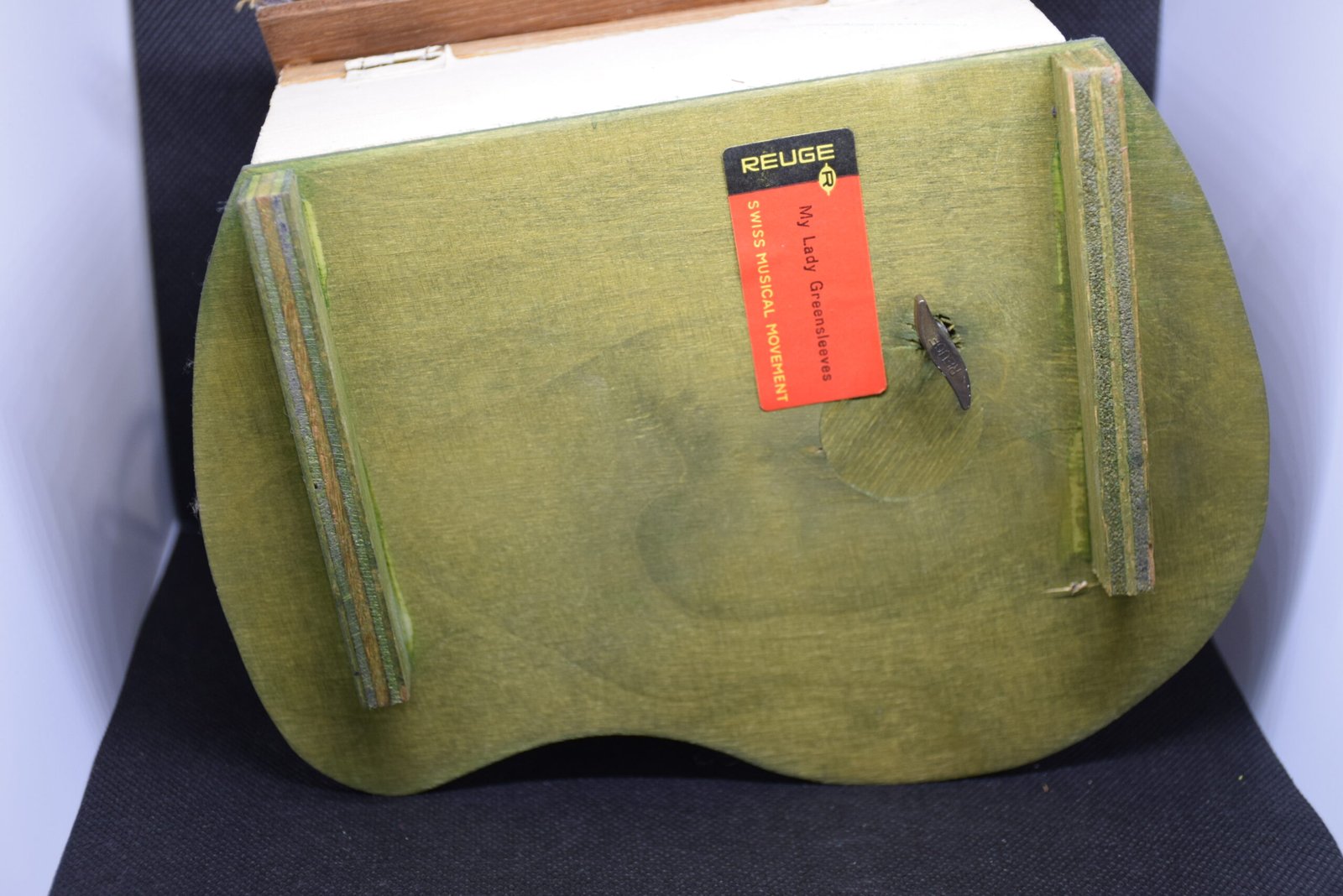 reuge music box, musical cottage, tudor house, elizabethan, greensleeves, handmade england, vintage jewelry box